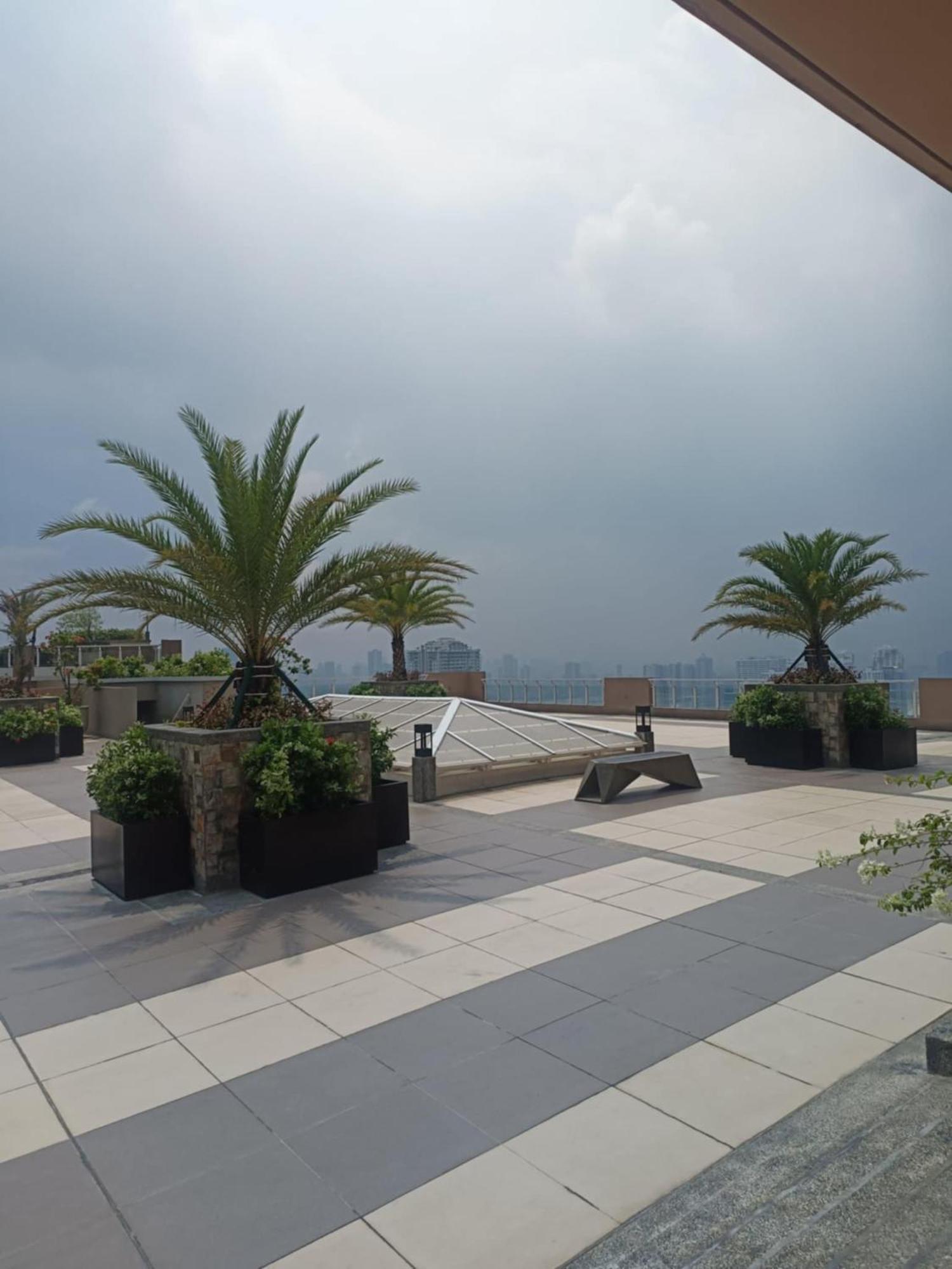 Infina Towers Aparthotel Quezon City Εξωτερικό φωτογραφία