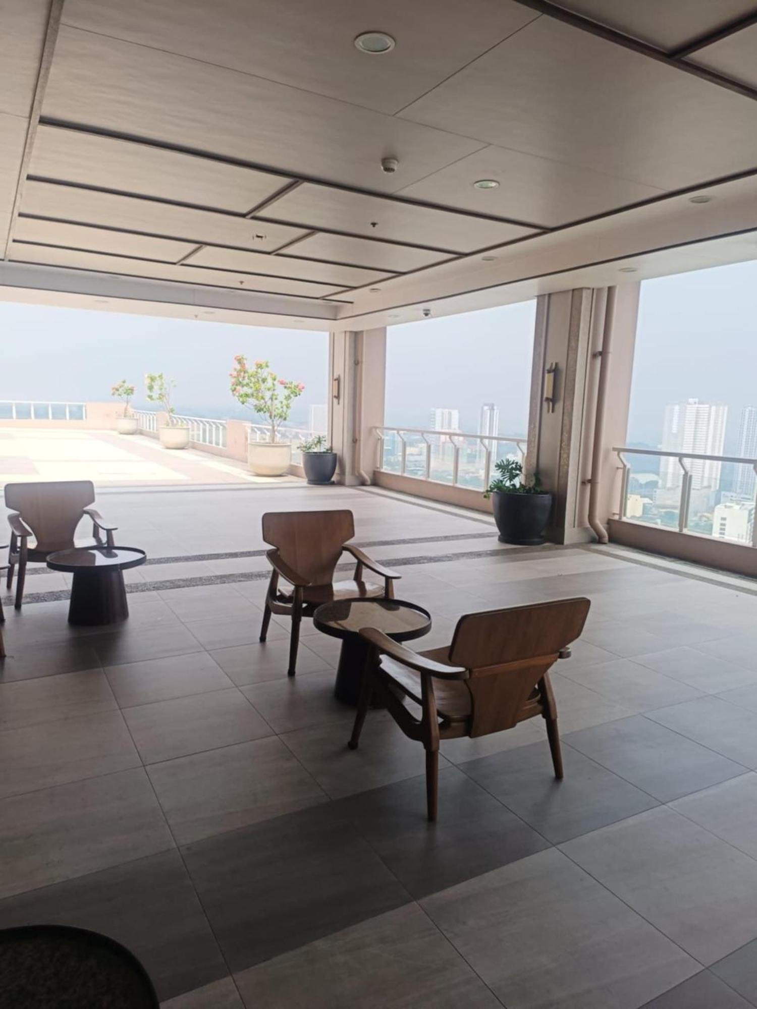 Infina Towers Aparthotel Quezon City Εξωτερικό φωτογραφία